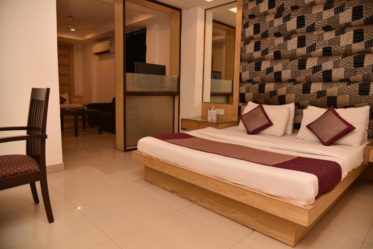 Hotel Yellow Saffron Delhi  Exterior foto